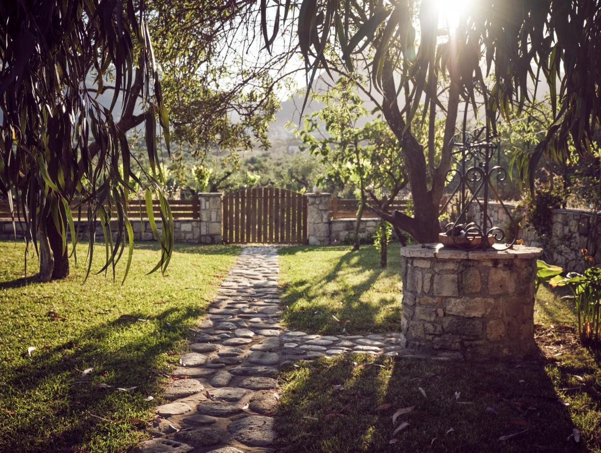 Lithakia  Leeda'S Cottages מראה חיצוני תמונה